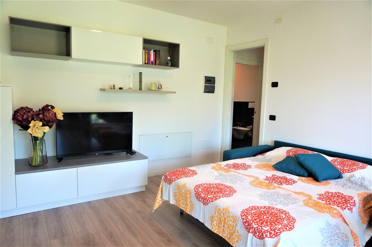 Apartament Deluxe Mayde Apartman Riva del Garda Kültér fotó