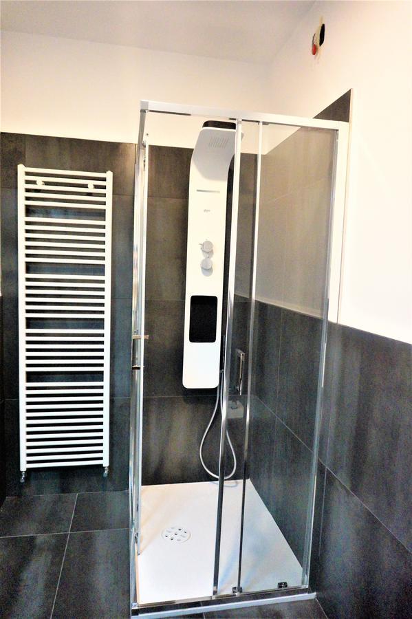 Apartament Deluxe Mayde Apartman Riva del Garda Kültér fotó